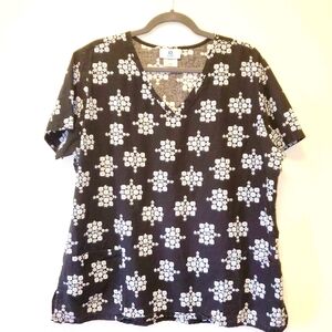 SB Scrubs Women's Scrub Top Short Sleeve Black with White Flowers 129